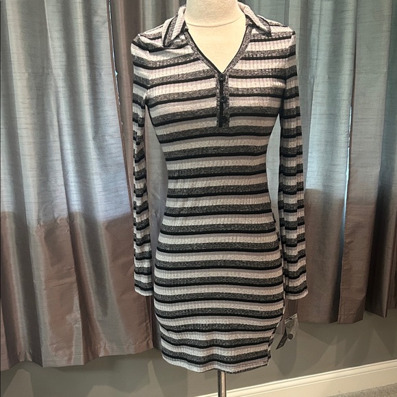 BCX Black and White Striped Long Sleeve Dress NEW - Picture 1 of 9